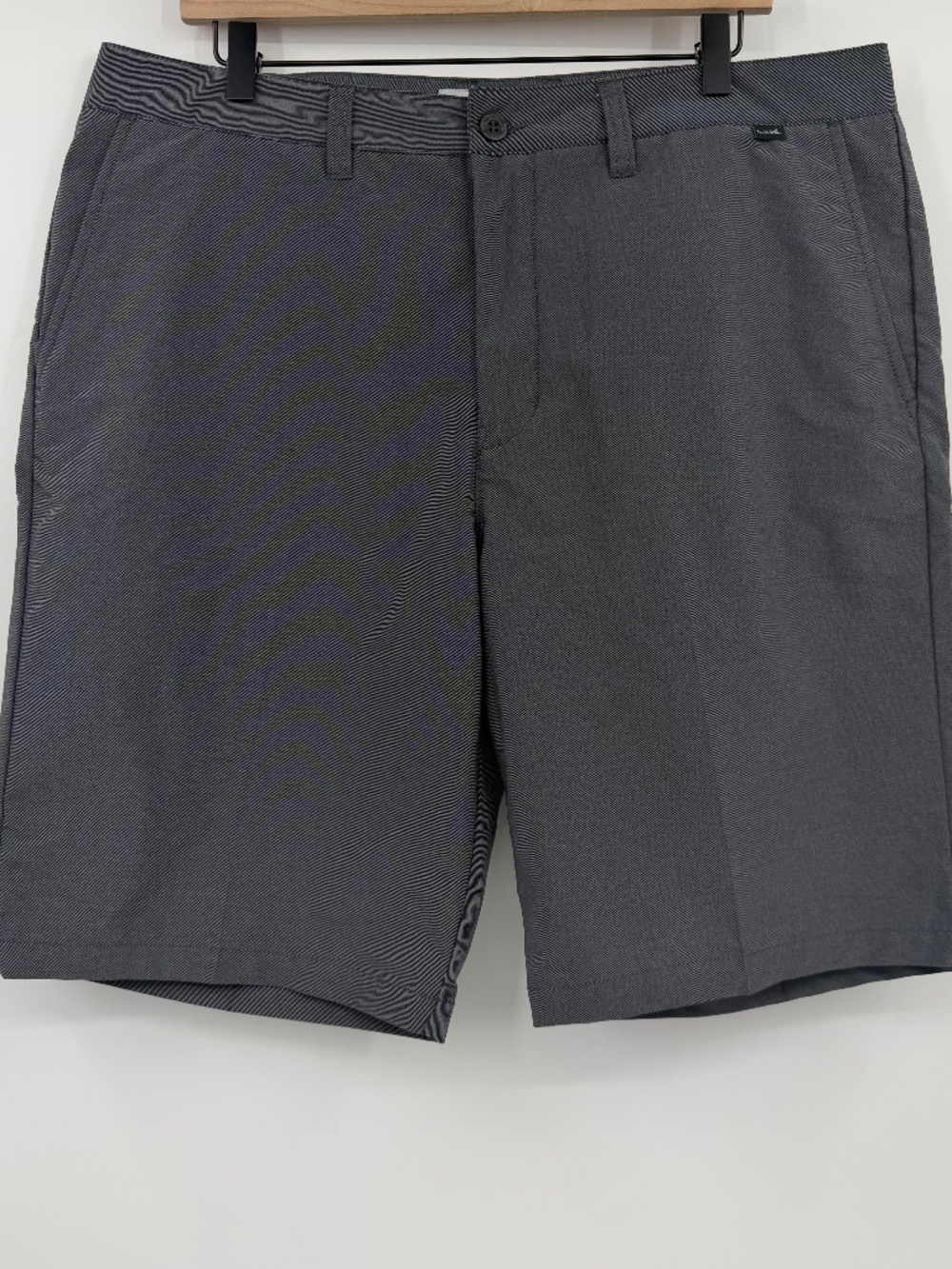 Travis Mathew Shorts Men 38 Gray Lightweight Nylon Blend Golf Outdoor Flat Front